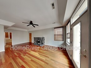 4406 N Sacramento Ave in Chicago, IL - Building Photo - Building Photo