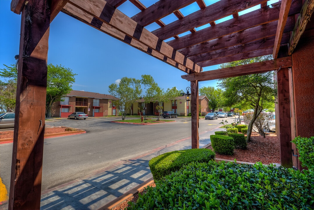 Hacienda Villa in Greenville, TX - Building Photo