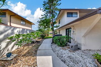 291 SW 28th Ave in Delray Beach, FL - Foto de edificio - Building Photo