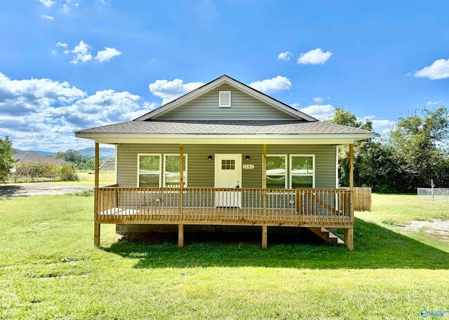 property at 1582 Hobbs Island Rd SE