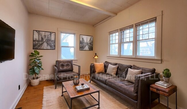 property at 6 11th St S