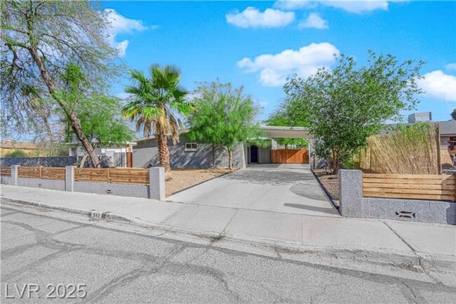 property at 942 Westminster Ave