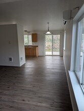 790 SE Kierra Pl in Madras, OR - Building Photo - Building Photo