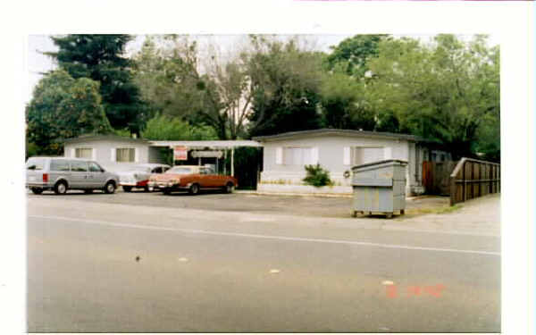 210 Natoma St in Folsom, CA - Foto de edificio - Building Photo