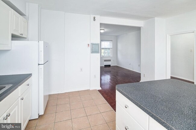 674 Franklin Pl photo'