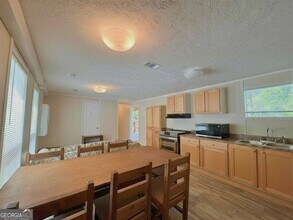 203 Sloan St in St. Marys, GA - Building Photo - Building Photo