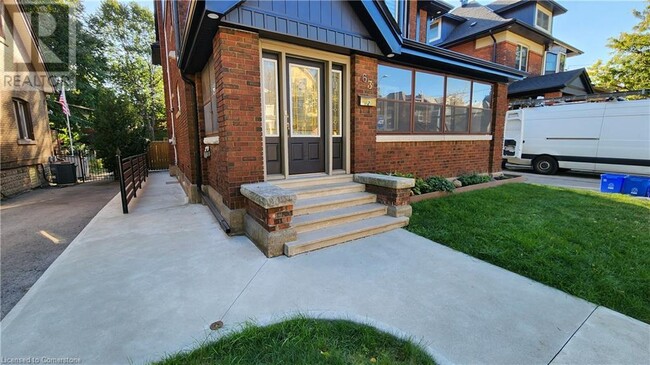 63 Holton Ave S in Hamilton, ON - Building Photo - Building Photo