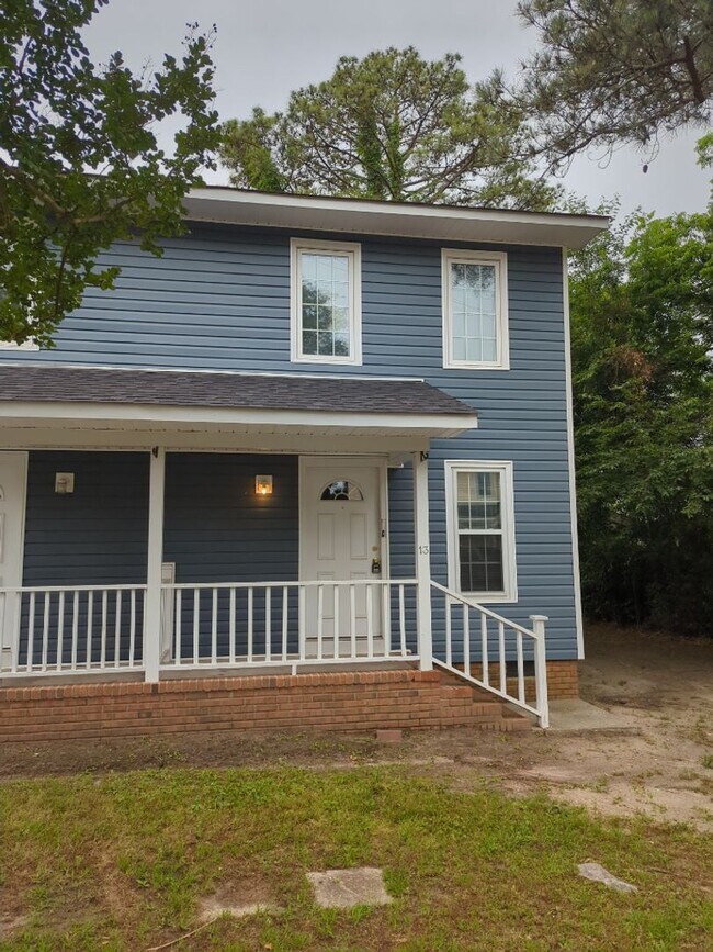 13 Londonderry Square in Cayce, SC - Building Photo - Building Photo