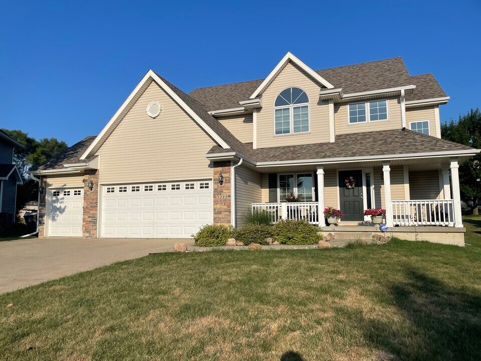 5212 SE 31st St in Des Moines, IA - Foto de edificio