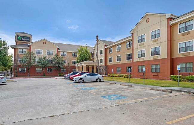 16939 Tomball Pkwy in Houston, TX - Building Photo - Building Photo