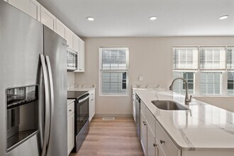 61 Wainwright St in Providence, RI - Building Photo - Building Photo