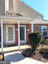 2020 Beacon Hill Dr in Southampton, PA - Building Photo - Building Photo