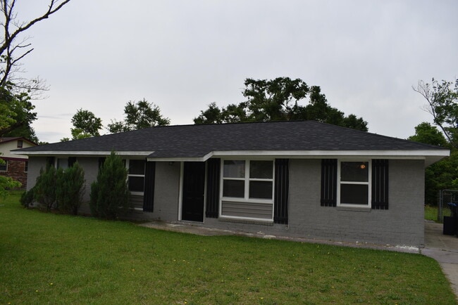 property at 2922 Nighthawk Dr