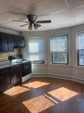 227 Roslyn Ave, Unit 2nd fl in Glenside, PA - Foto de edificio - Building Photo
