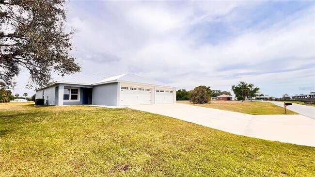 8145 Cozumel Ln in Sebring, FL - Building Photo - Building Photo