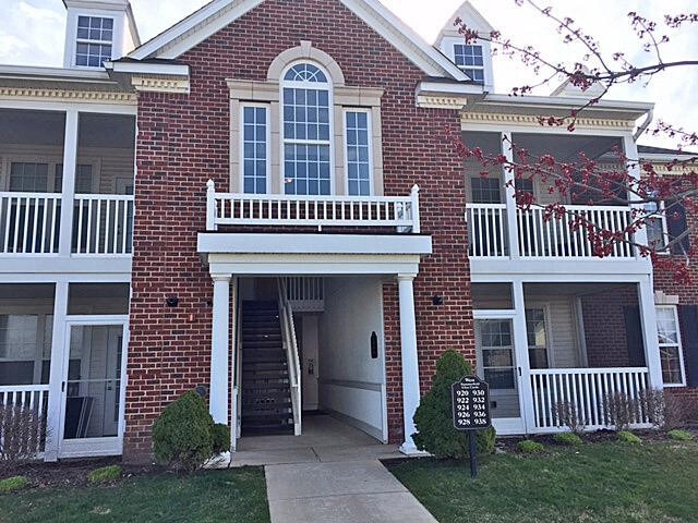 property at 926 W Summerfield Gln Cir