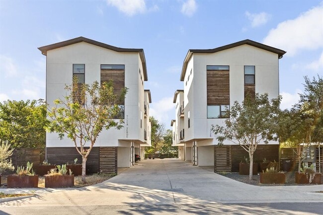 1128 Chicon St in Austin, TX - Building Photo - Building Photo