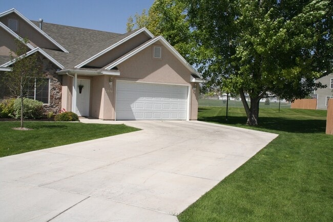 property at 2874 W 1170 N