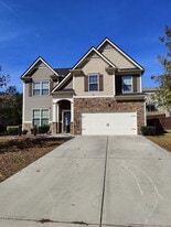 823 Python Dr in Atlanta, GA - Building Photo