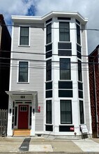 464 Sumner St, Unit 4 in Boston, MA - Foto de edificio - Building Photo