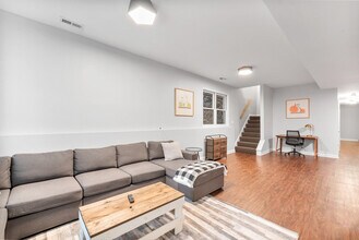 2807 W Cortez St in Chicago, IL - Building Photo - Building Photo