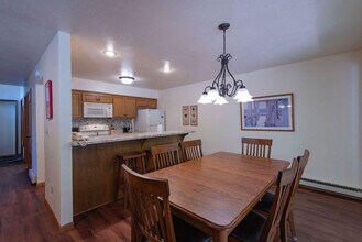 1702 Forest Ridge Rd in Baileys Harbor, WI - Foto de edificio - Building Photo