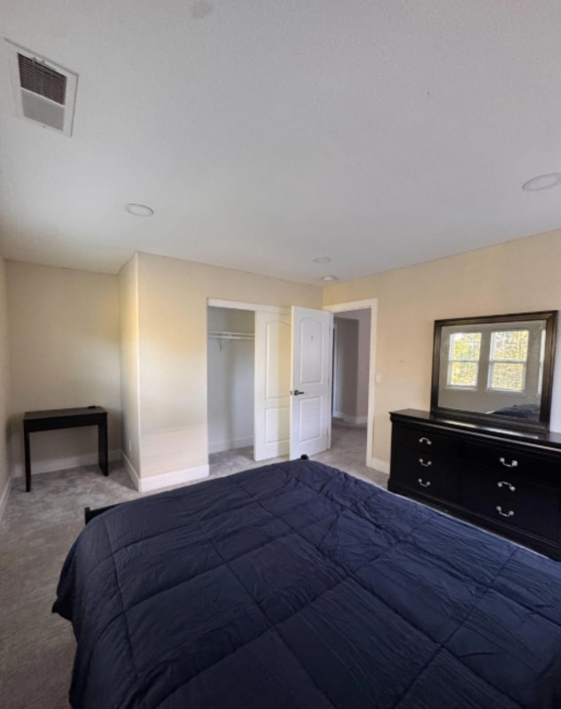 property at 660 Greg Thatch Cir
