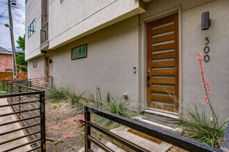5810 Bryan Pkwy in Dallas, TX - Building Photo - Building Photo