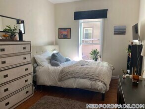 25 Capen St E in Medford, MA - Building Photo - Building Photo