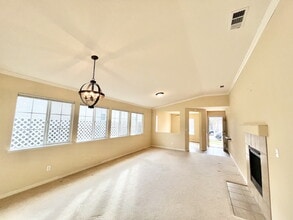 1479 Antioch Ct in Merced, CA - Building Photo - Building Photo