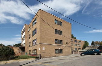 40-80 Clearview Hts in Toronto, ON - Building Photo - Building Photo