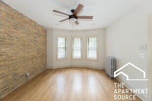 4602 N Winchester Ave, Unit 1E in Chicago, IL - Building Photo