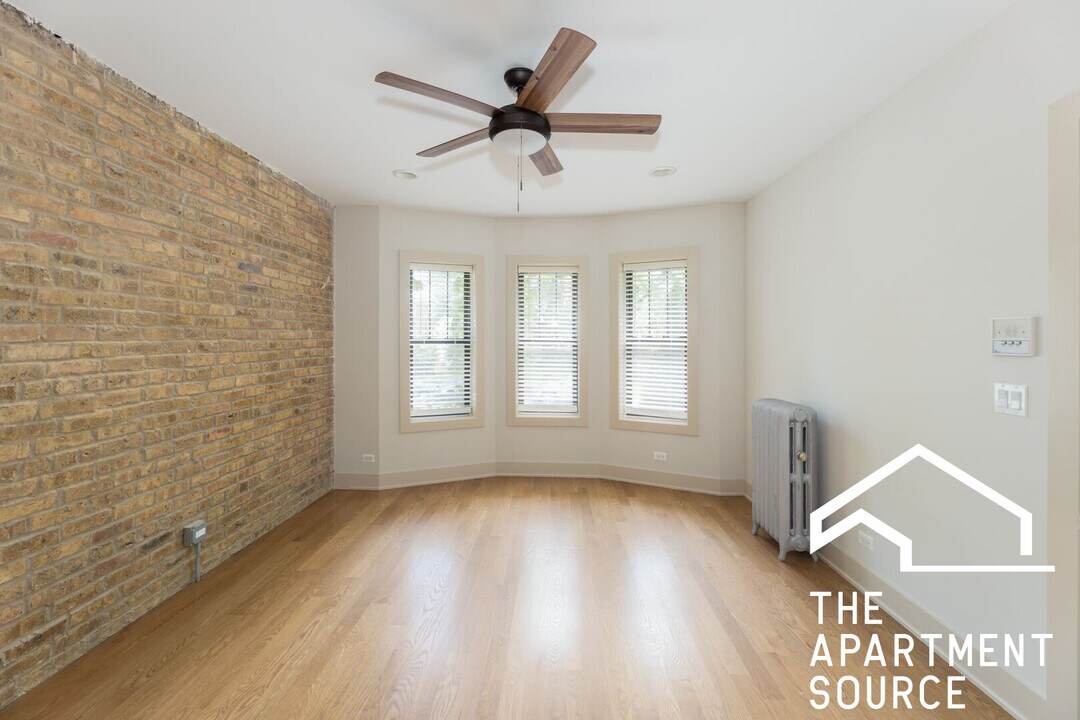 4602 N Winchester Ave, Unit 1E in Chicago, IL - Building Photo