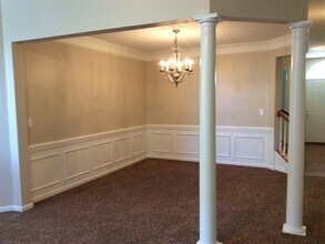 5071 Sunburst Ln in Charlotte, NC - Building Photo - Building Photo