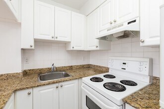 The Marquis in Vancouver, BC - Building Photo - Building Photo