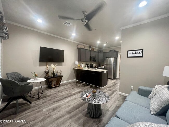 305 W Second St-Unit -308 in Lafayette, LA - Building Photo - Building Photo