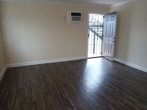 2511 Edison Ave in Sacramento, CA - Foto de edificio - Building Photo