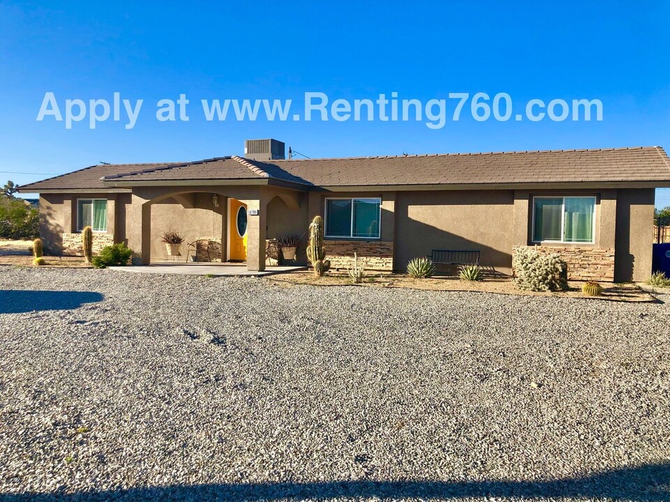 58788 Sun Via Dr in Yucca Valley, CA - Building Photo