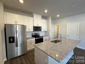 125 Utility Ln in Mooresville, NC - Building Photo - Building Photo