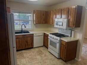 1805 Prairie Knoll Ct in Austin, TX - Building Photo - Building Photo