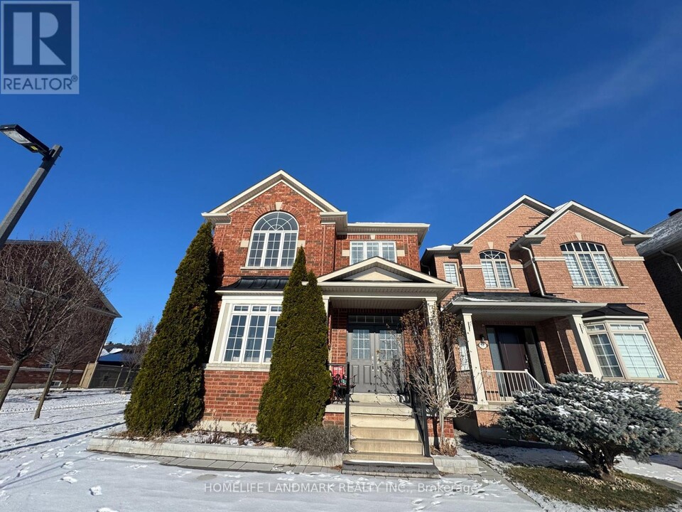 13 Woodway Ln in Markham, ON - Building Photo