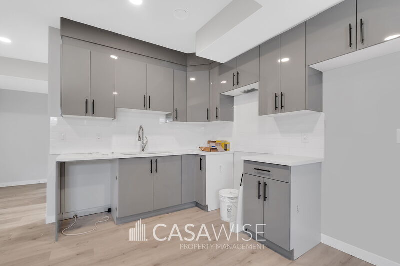 4305-4338 38 St in Beaumont, AB - Building Photo
