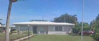 1300 SE 7th Ct in Deerfield Beach, FL - Building Photo