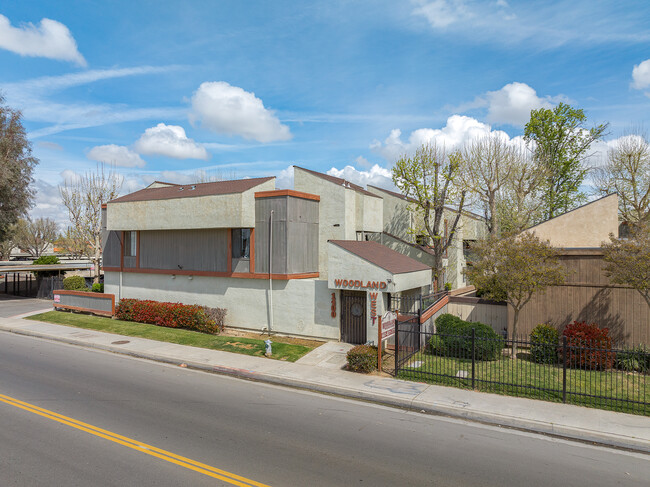 Valhalla Apartments in Bakersfield, CA - Building Photo - Primary Photo