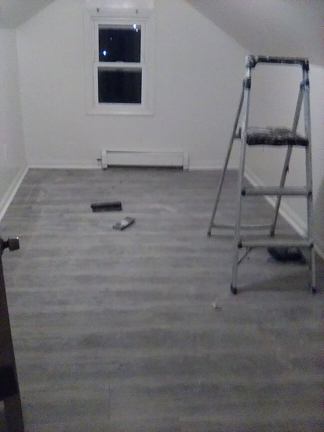 132 Heald St in Carteret, NJ - Foto de edificio - Building Photo