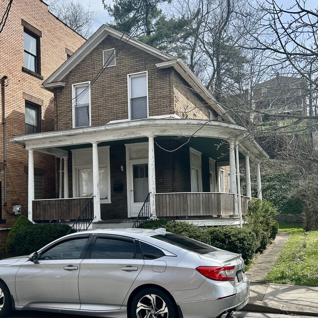 property at 626 Baldwin St