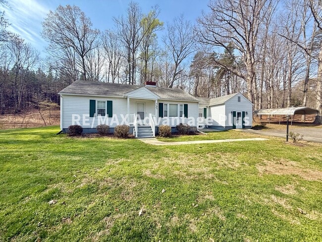 2865 Patrick Henry Hwy in Charlotte Court House, VA - Building Photo - Building Photo