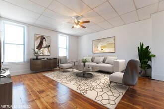 59 Main St in Hudson, MA - Foto de edificio - Building Photo