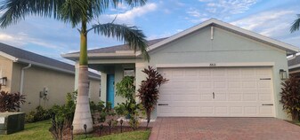 8821 Swell Brooks Ct in North Fort Myers, FL - Building Photo