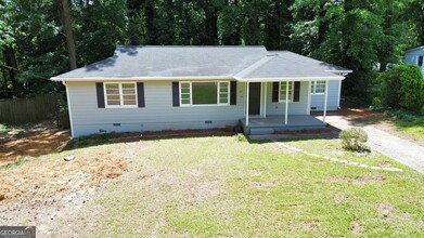204 Mathews Cir SE in Marietta, GA - Building Photo - Building Photo